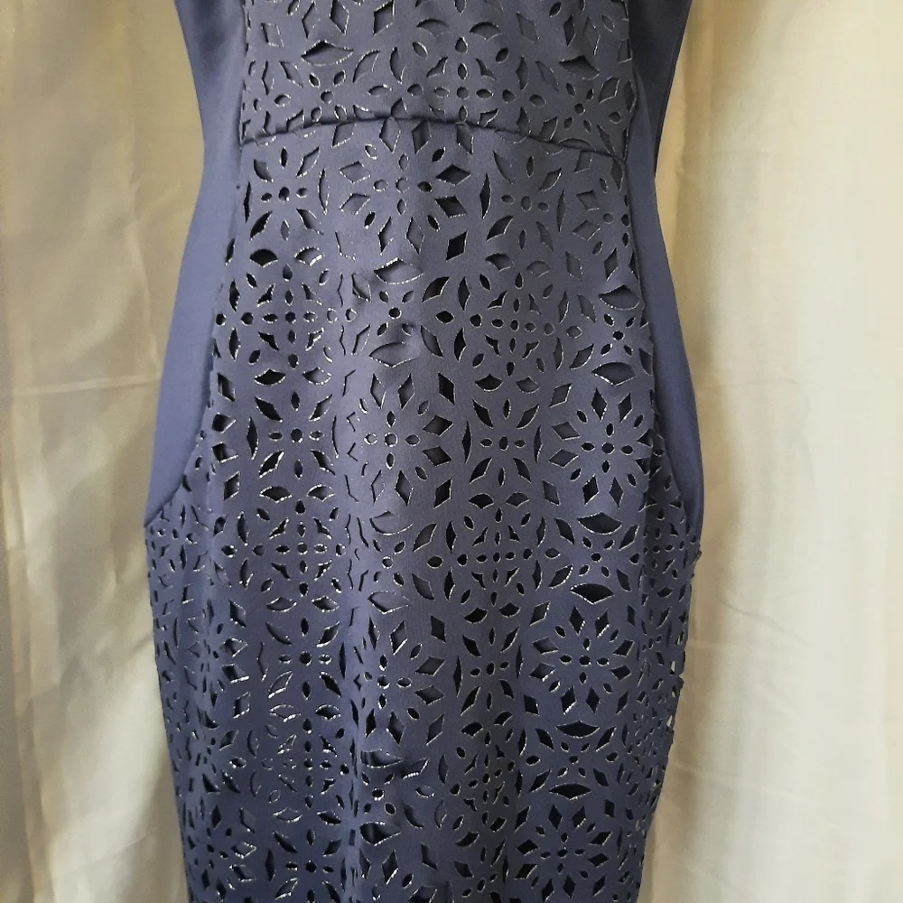 EnFocus Navy Blue Sheath Dress Women Sz 12 V Neck Eyelet Detail Cutouts Midi - Picture 4 of 15